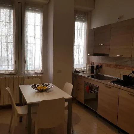 Appartement Comfortable Near Station P3 Milan